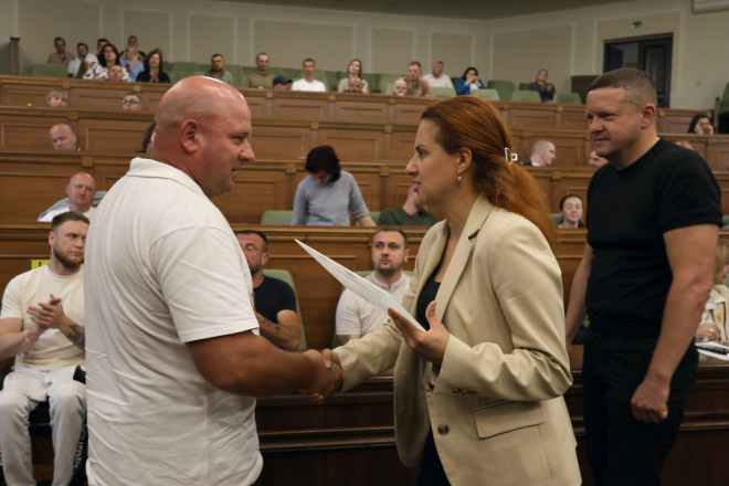 Волинським ветеранам війни вручили сертифікати на придбання житла