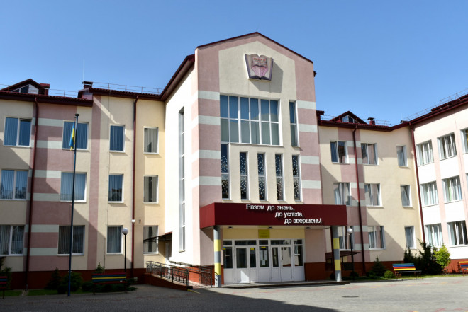У Луцькому ліцеї №27 оглянули безбар’єрний простір для дітей з інвалідністю