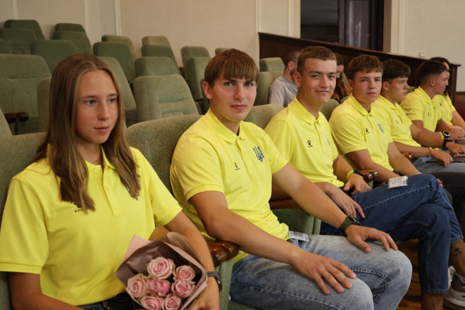 До Дня фізичної культури і спорту в ОВА відзначили кращих спортсменів та тренерів області