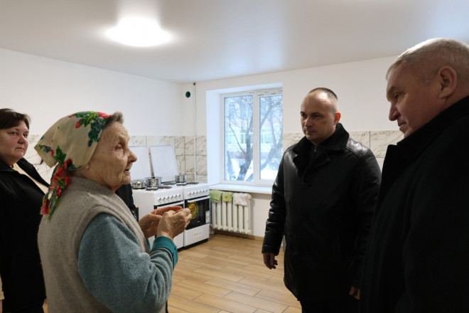 Т.в.о. начальника ОВА Роман Романюк відвідав у Троянівці внутрішньо переміщених українців