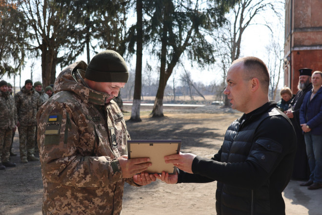 Т.в.о. начальника ОВА Роман Романюк нагородив прикордонників Волині, які повернулись з передової