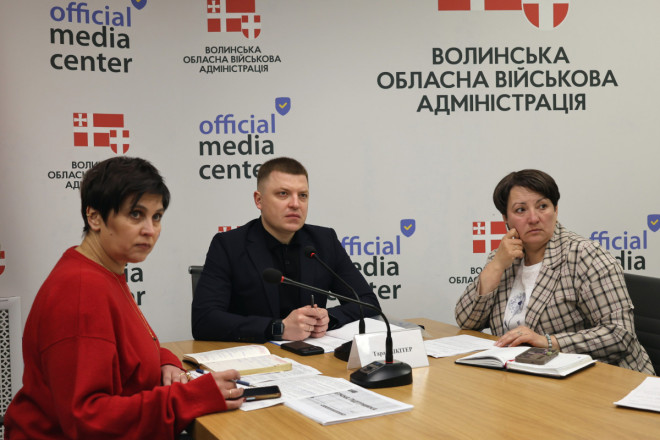 Від ідентифікації загиблих до підтримки родин військових: у Волинській ОВА обговорили проблемні питання ветеранської політики