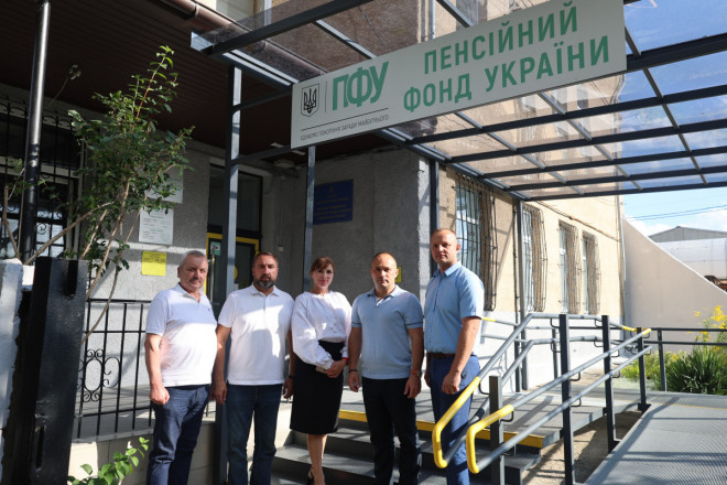 Безбар’єрний і сучасний: у Володимирі оновили сервісний центр Пенсійного фонду