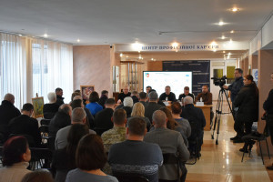 Жителі Поромівської громади зустрілися з начальником ОВА Іваном Рудницьким - Фото 1
